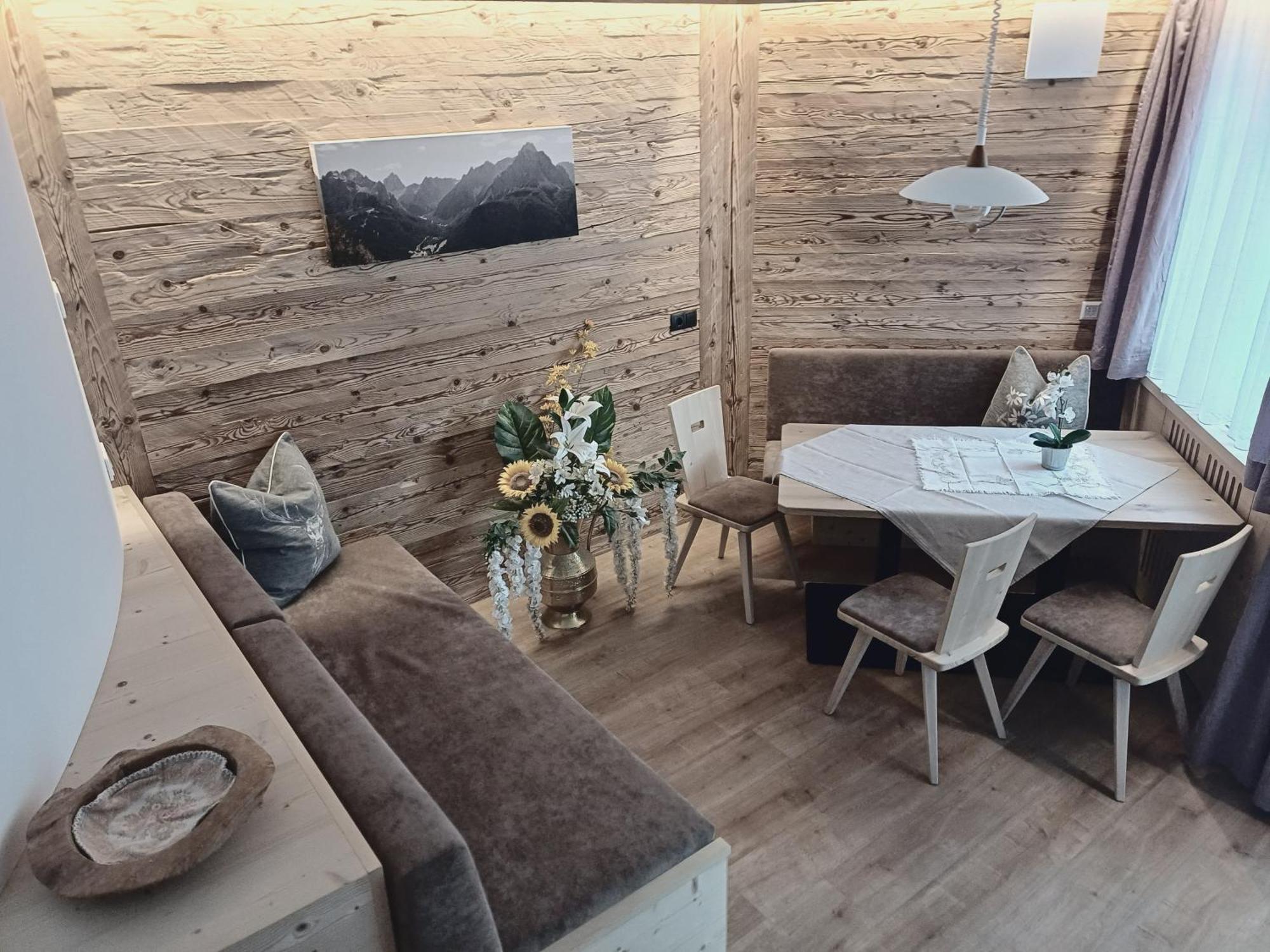 Ferienwohnungen Am Laerchenweg Sexten Extérieur photo